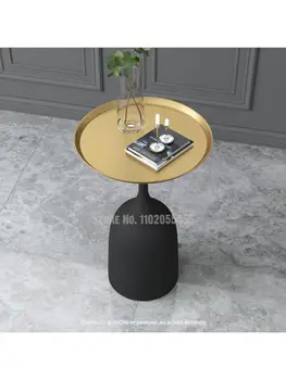 אור יוקרה יצירתי שולחן קפה מודרני המיטה עיצוב שולחן פינתי בסלון ספה שולחן צד מינימליסטי קטן שולחן עגול